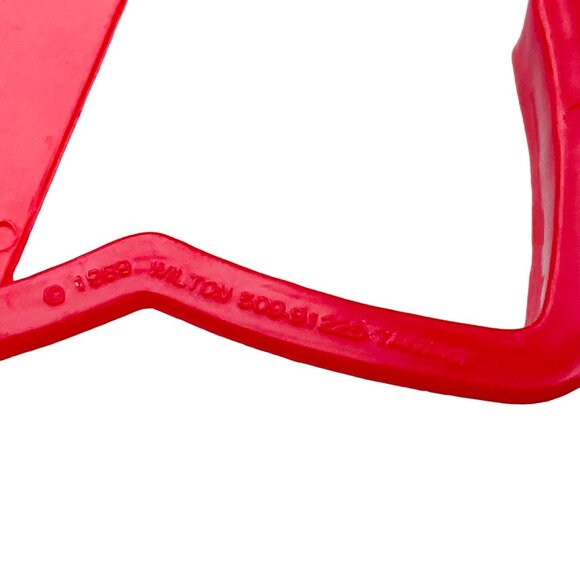 Wilton Red Star-Shaped Cookie Cutter 5 Inch Vintage - Picture 4 of 5